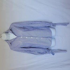 Banana Republic Riley shirt, size 0, blue & white